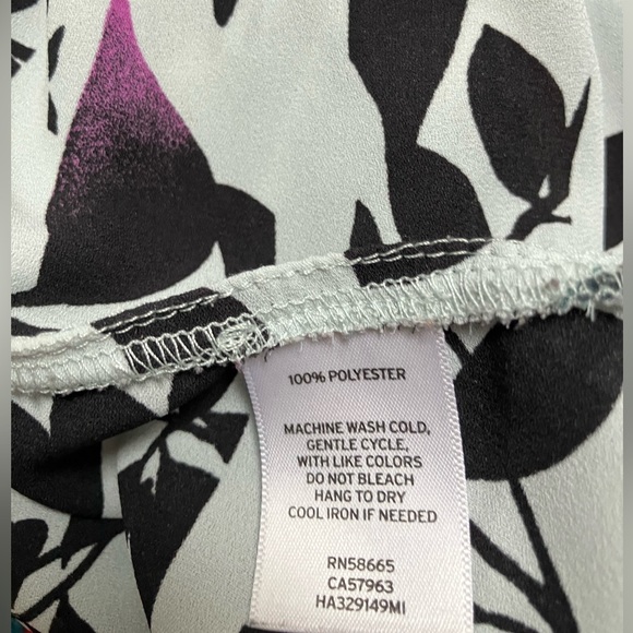 Halogen Sleeveless V-Neck Blouse Shirt Top Semi Sheer Black Gray Leaves l or m - Picture 7 of 7